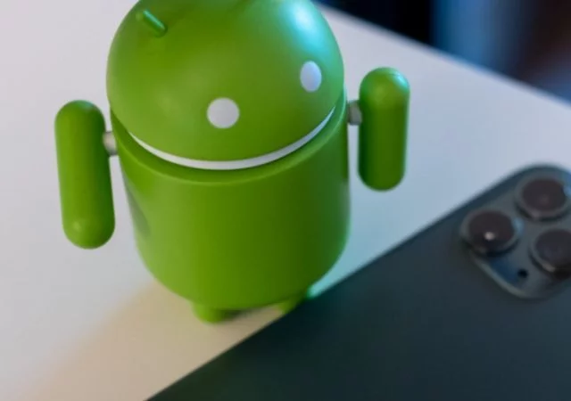 android-iphone-project-sandcastle