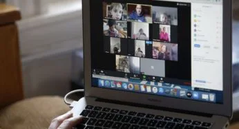 Distriktet e shkollave ndalojnë përdorimin e Zoom për arsye privatësie