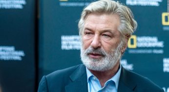 Alec Baldwin qëllon për vdekje anëtarin e ekipit në xhirimet e filmit të ardhshëm