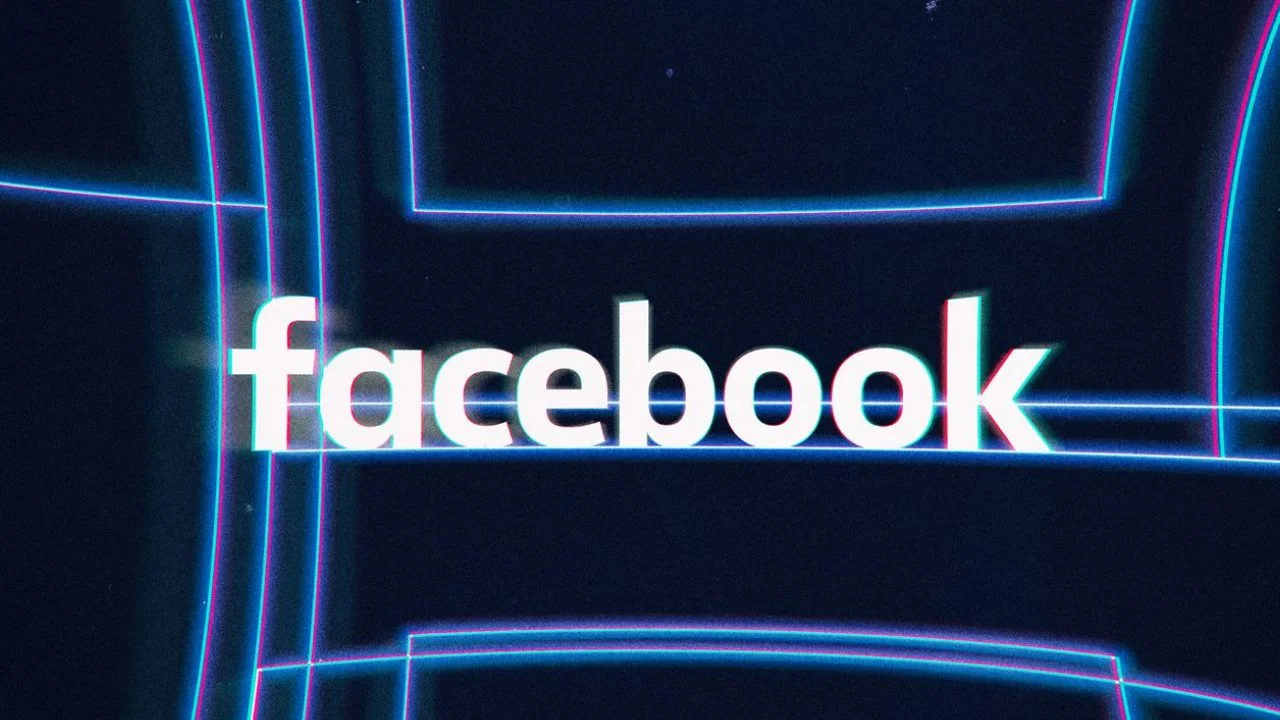 Facebook pritet që të ndryshojë emrin