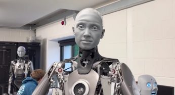 ‘Ameca’ është një robot që ngjan si një person i vërtetë