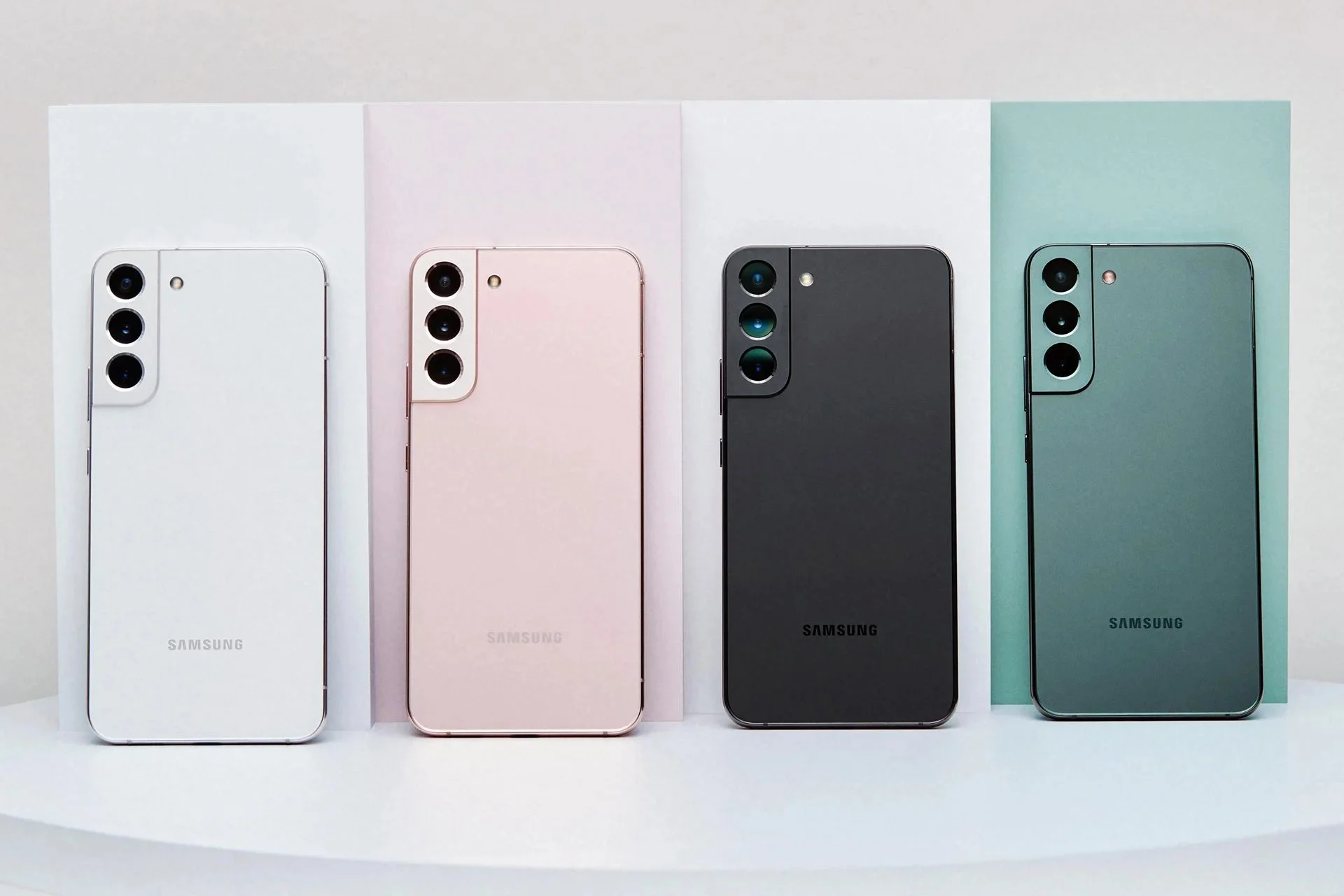Samsung zbulon veçoritë e Galaxy S22 dhe S22+