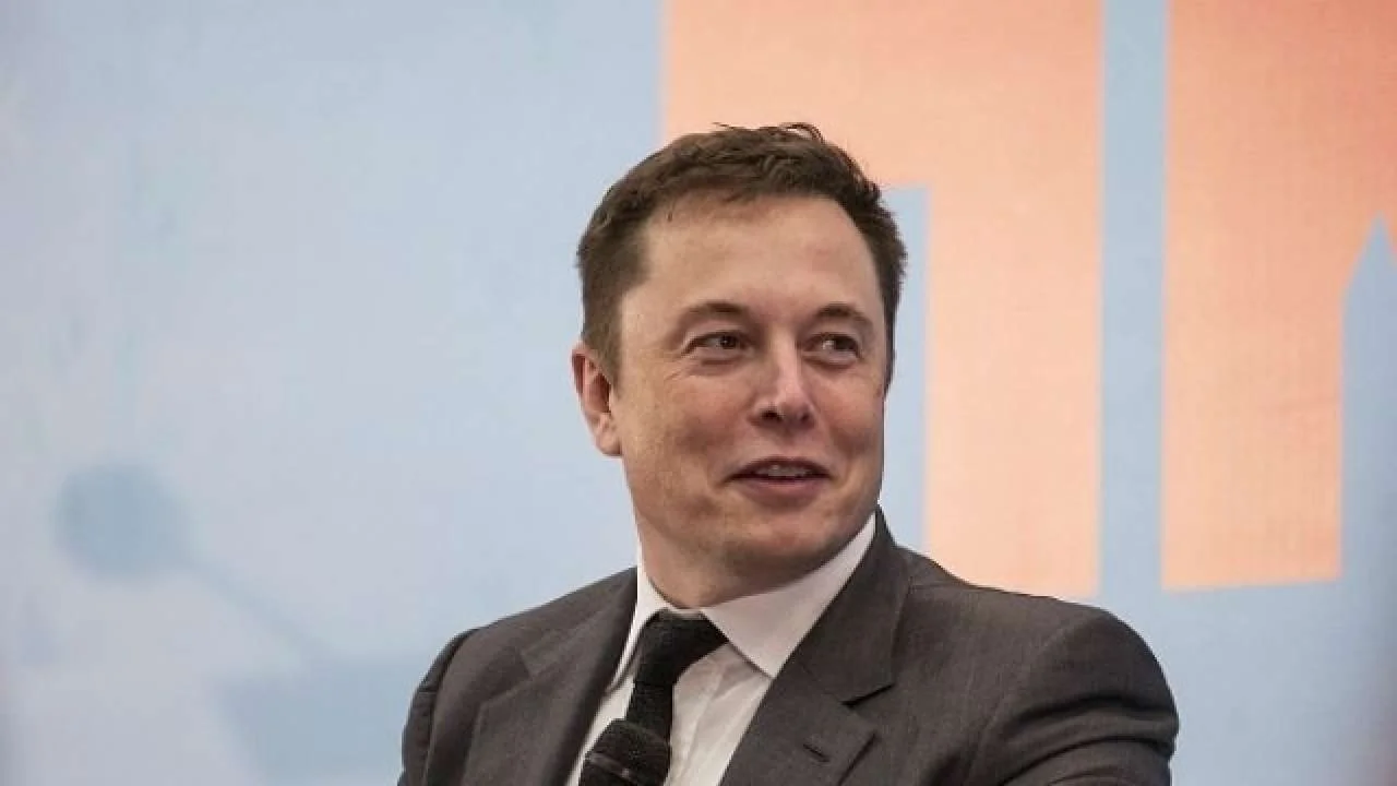 Elon Musk pretendon të blejë plotësisht Twitter